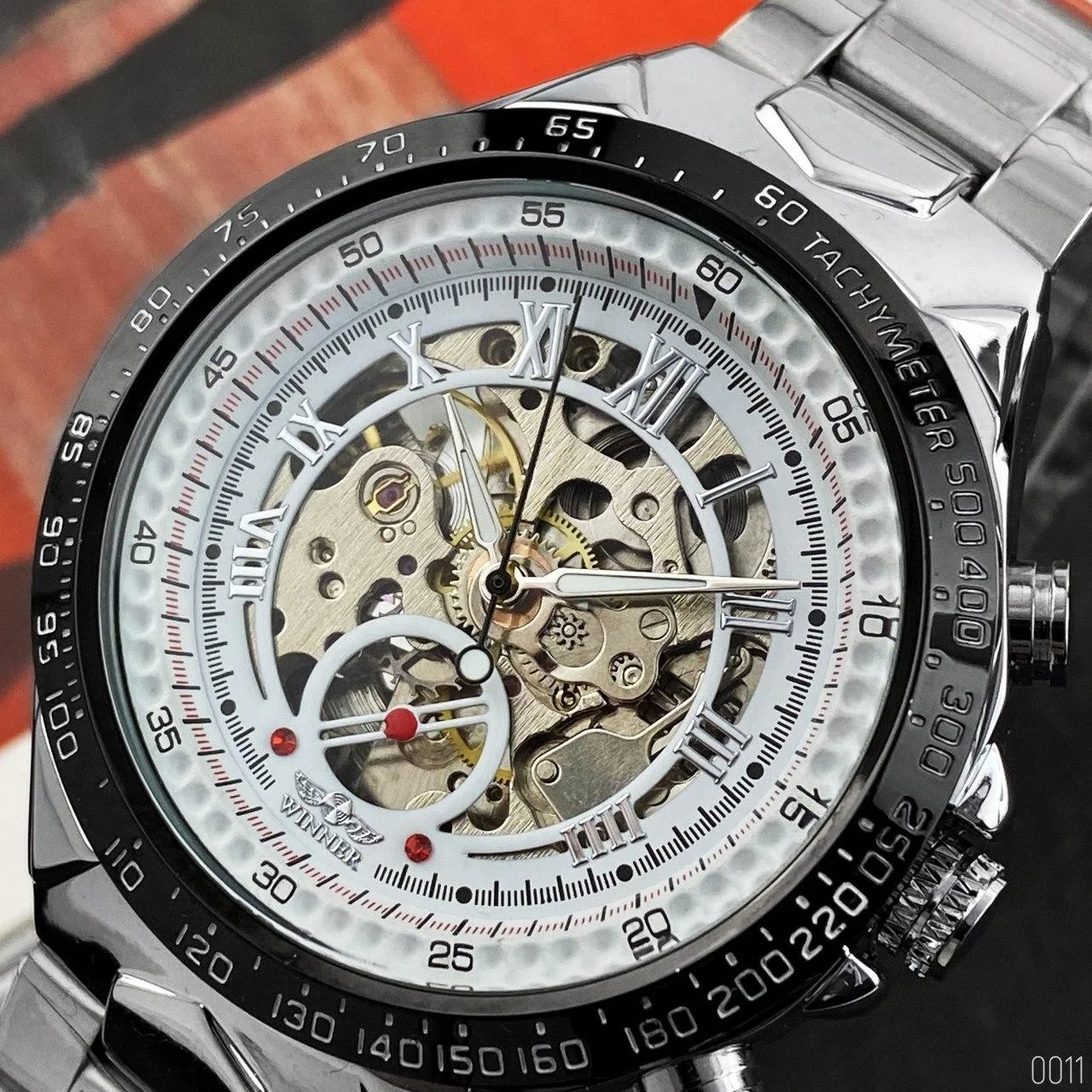 large Winner 8067 Silver-Black-White Red Cristal 4